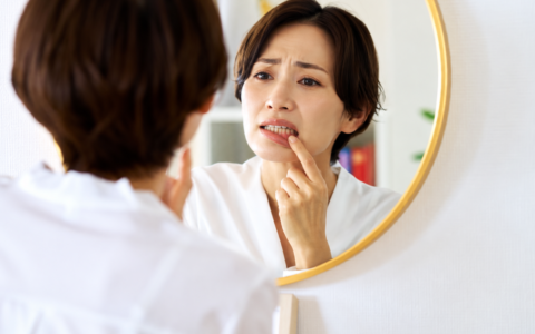 歯茎がぶよぶよする原因と治し方｜自然に治る？歯磨き・市販薬での対処